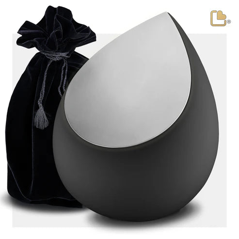 Drop Black (Adult)