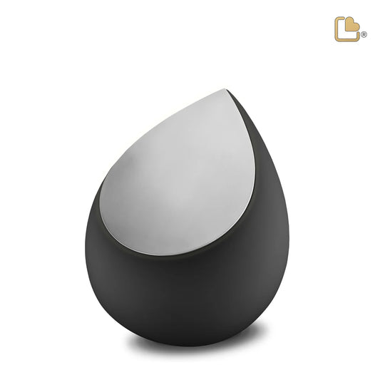 Drop Black (Medium)